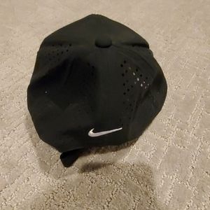 Bundle: Keeneland hat (khaki) Nike hat (black)